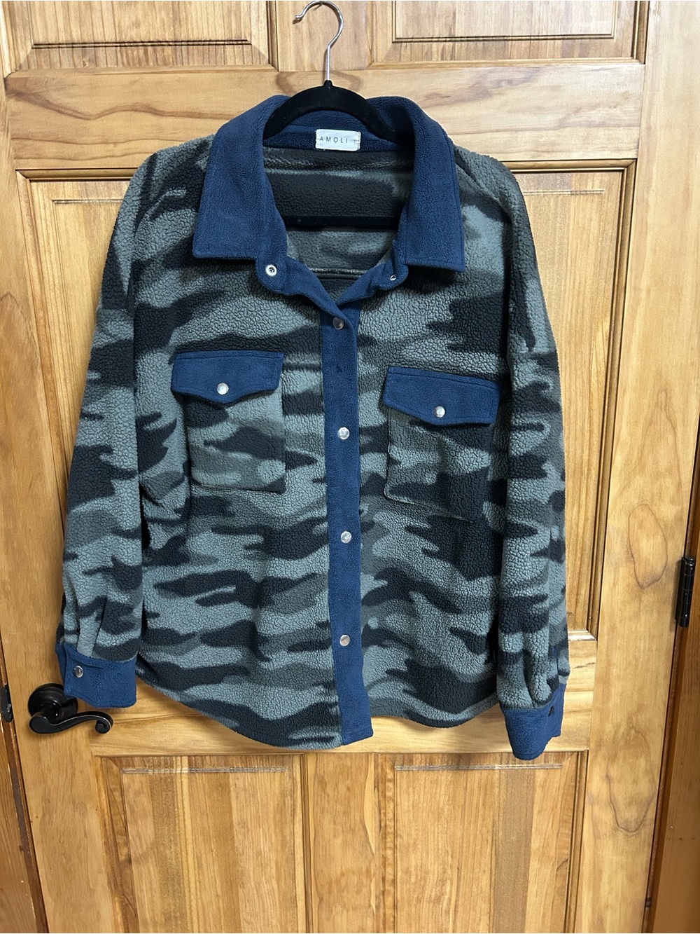 Green/Blue Women’s Camo Fleece Button-Up Shirt Jacket size large
